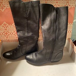 Brand New: Gianni Bini, Size 7, Style: Take-Back; Chocolate